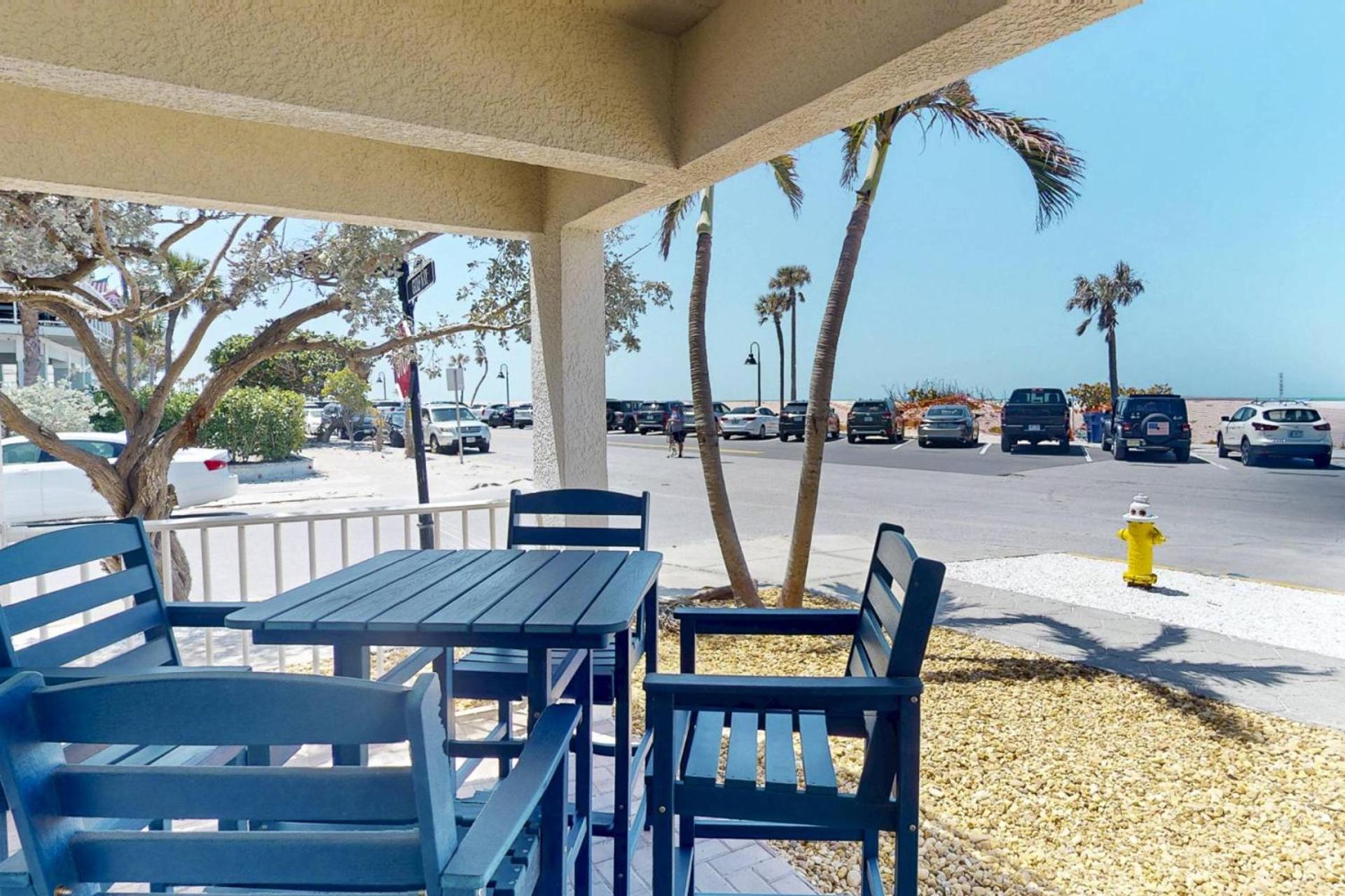 1 - Beach Club At Pass-A-Grille St. Pete Beach Exterior foto